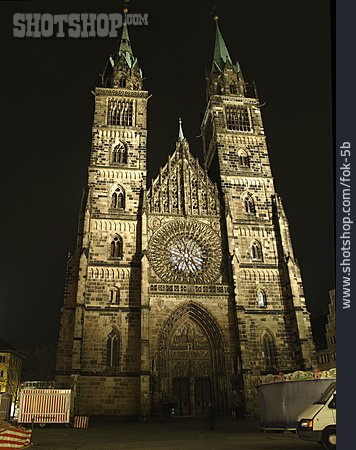 
                Lorenzkirche                   