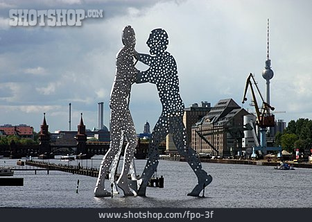 
                Berlin, Statue                   