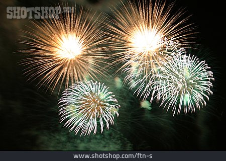 
                Feuerwerk                   