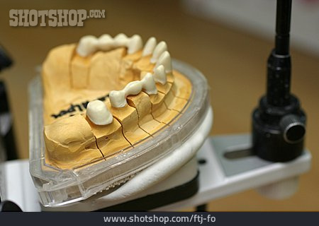 
                Zahnersatz, Zahnmedizin                   