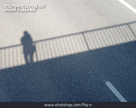 
                Silhouette, Schatten, Straße                   