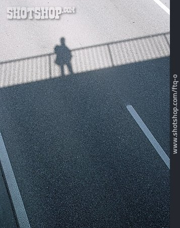 
                Silhouette, Schatten, Straße                   