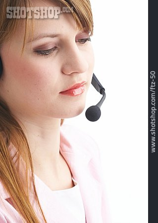 
                Junge Frau, Telefonieren, Headset, Call Center                   