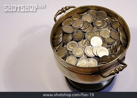 
                Euro, Münzen, Kelch                   