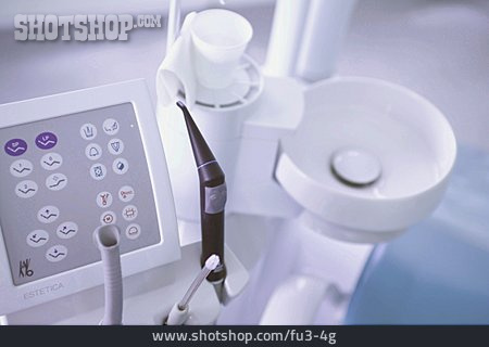 
                Instrumente & Geräte, Behandlungsraum, Zahnarztpraxis                   