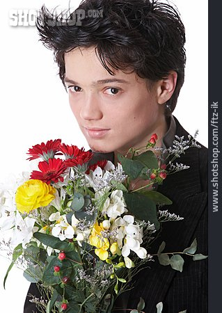 
                Teenager, Blumenstrauß                   