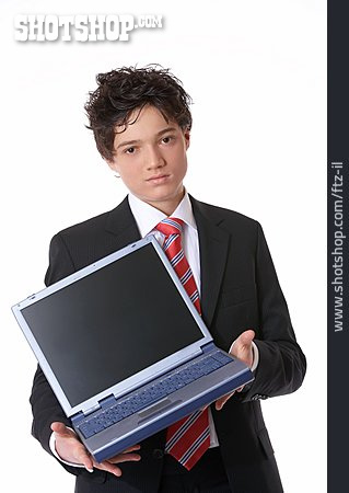 
                Teenager, Laptop                   