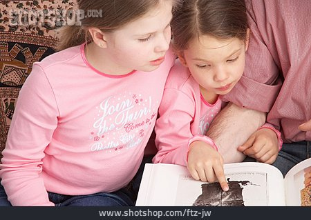 
                Vater, Tochter, Bilderbuch                   