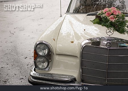 
                Hochzeit, Auto, Blumenbouquet                   