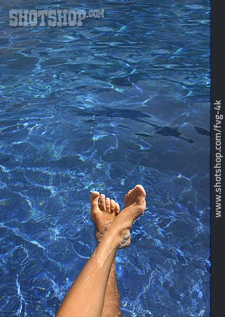 
                Wasser, Erholung, Entspannung, Urlaub, Füße, Swimmingpool                   