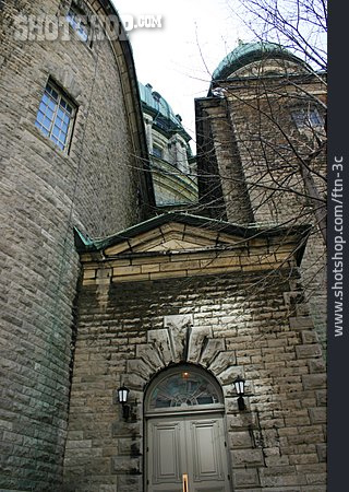 
                Kirche, Montreal                   