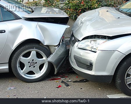 
                Autounfall, Verkehrsunfall, Blechschaden                   