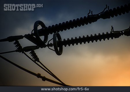 
                Stromleitung, Hochspannung                   