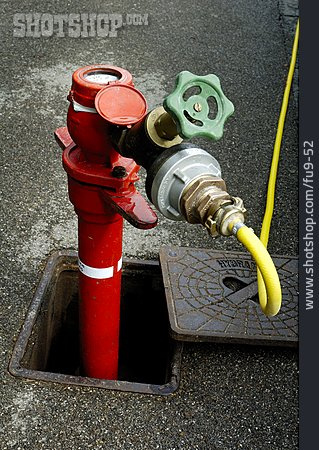 
                Hydrant, Schlauch, Wasseruhr                   