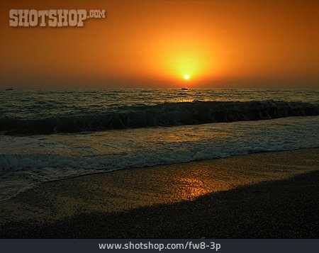 
                Sonnenuntergang, Strand, Meer, Türkei                   