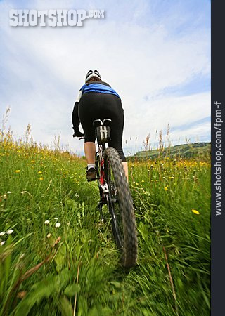 
                Sport & Fitness, Mountainbike, Radfahren                   
