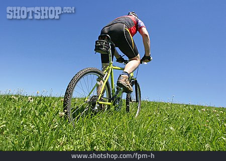 
                Sport & Fitness, Wiese, Mountainbike, Radfahren                   