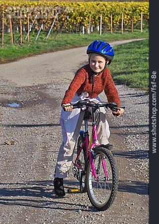 
                Mädchen, Radfahren                   