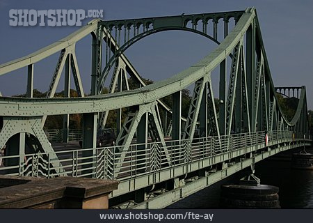 
                Brücke, Stahlkonstruktion, Stahlbrücke                   