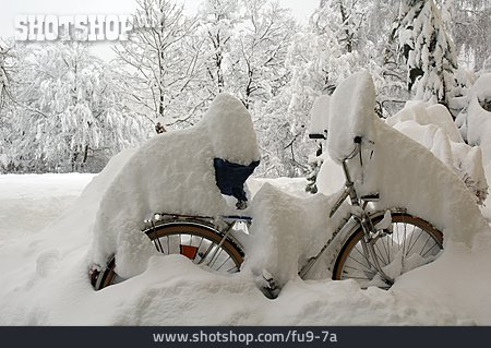
                Fahrrad, Schnee, Eingeschneit                   