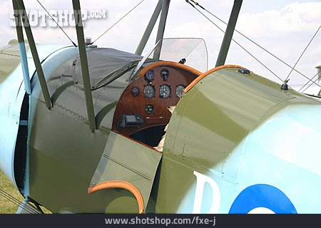 
                Flugzeug, Cockpit, Doppeldecker                   