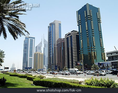 
                Dubai, Emirates Towers                   