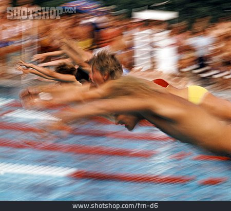 
                Wettbewerb & Konkurrenz, Bewegungsunschärfe, Wassersport, Schwimmer                   