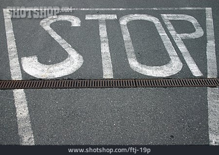 
                Asphalt, Verkehrszeichen, Halt, Stop                   
