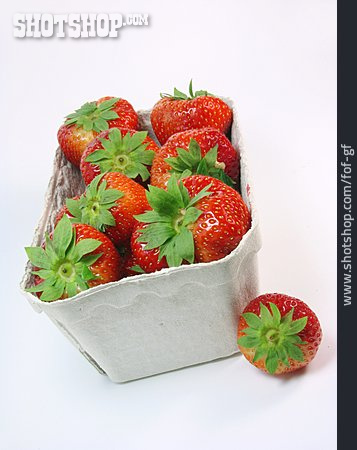 
                Erdbeere, Karton                   