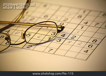 
                Tiefenschärfe, Brille, Rätsel, Sudoku, Zahlenrätsel                   