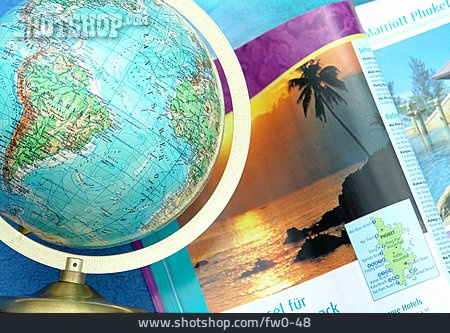 
                Urlaubsplanung, Reiseprospekt, Globus                   