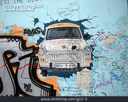
                Trabant, Ddr, Mauerfall, East Side Gallery                   