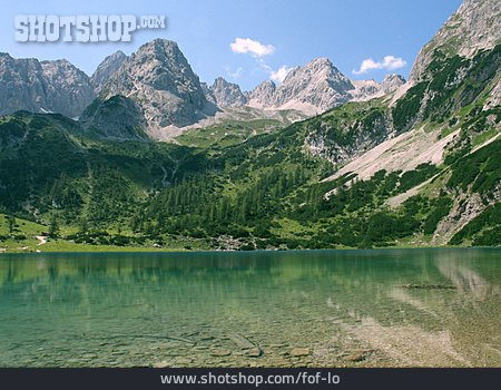 
                Gebirge, Bergsee, Tirol                   