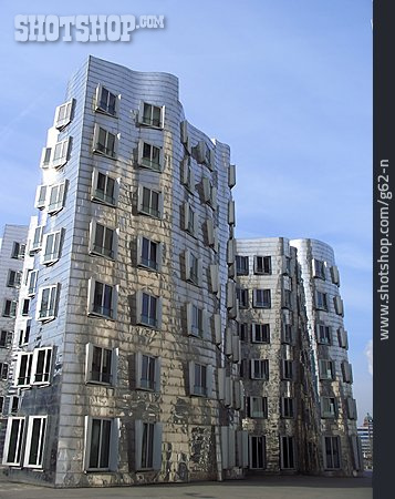 
                Gehryhaus, Neuer Zollhof, Kunst- Und Medienzentrum Rheinhafen                   