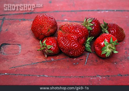 
                Beere, Erdbeeren                   