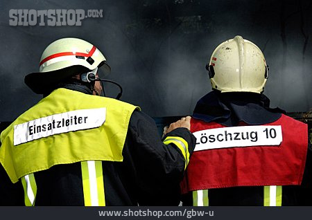 
                Arbeitsbekleidung, Feuerwehrmann, Löscheinsatz                   