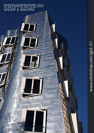 
                Design, Moderne Baukunst, Medienhafen, Düsseldorf, Frank O. Gehry                   