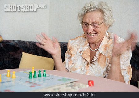 
                Seniorin, Pensionierung, Gewinnen, Begeisterung                   