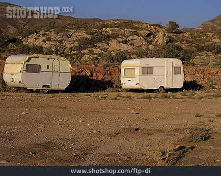 
                Wohnwagen, Camping                   