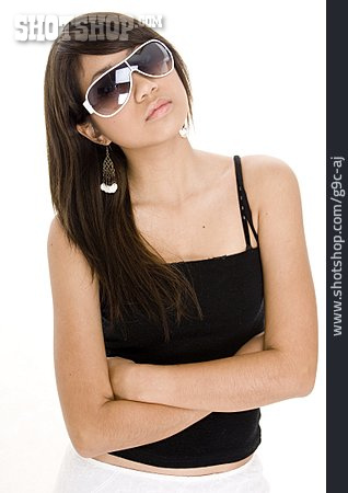 
                Junge Frau, Kleidung & Accessoires, Sonnenbrille                   