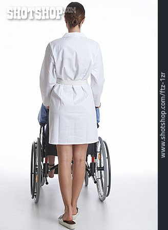 
                Pflege & Fürsorge, Patient, Krankenschwester, Rollstuhl                   