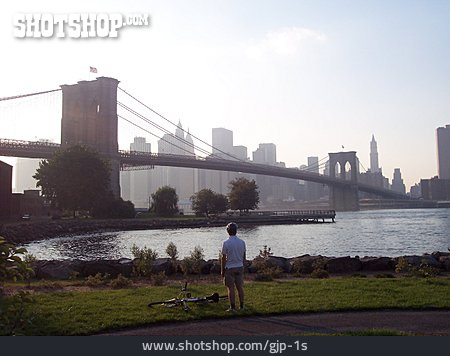 
                Skyline, New York, Brooklyn Bridge                   