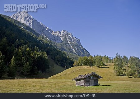 
                Berg, Holzhütte                   