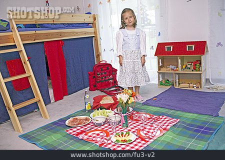
                Mädchen, Kindheit, Kinderzimmer, Picknick                   