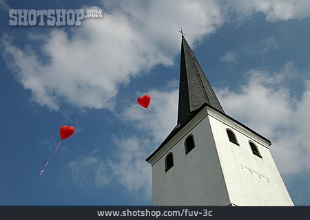 
                Liebe, Kirchturm, Herzluftballon                   