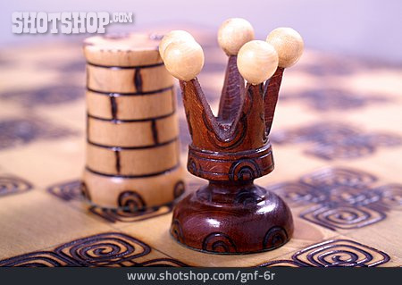 
                Holz, Handarbeit, Schachfiguren                   