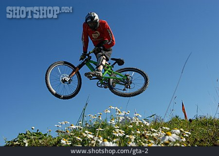 
                Sprung, Mountainbike, Radsport                   
