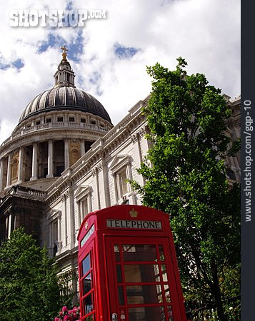 
                London, Telefonzelle, St. Pauls Cathedral                   