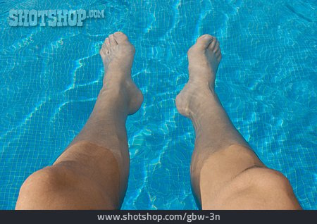 
                Wasser, Pool, Beine                   