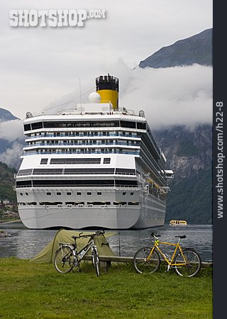 
                Reise & Urlaub, Kreuzfahrtschiff, Camping, Geirangerfjord                   